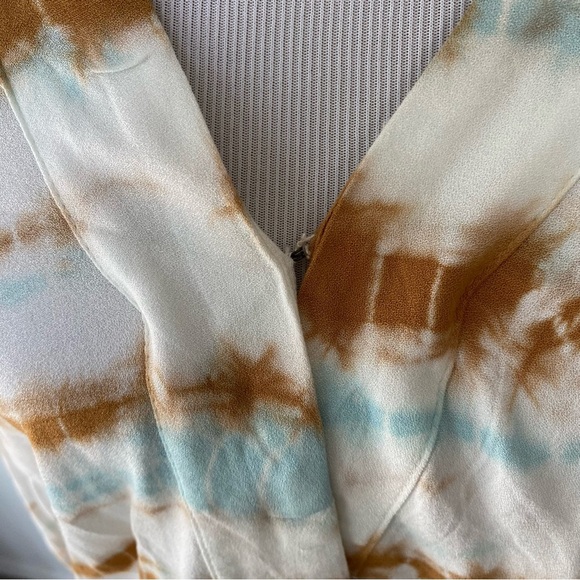 Young Fabulous & Broke Women's Tie Dye Faux Wrap Top Size S Boho Blue Beige - Picture 14 of 14